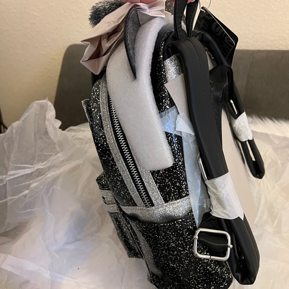 Loungefly Minnie Mouse Glitter Happy New Year Mini Backpack & Wallet - Picture 7 of 9